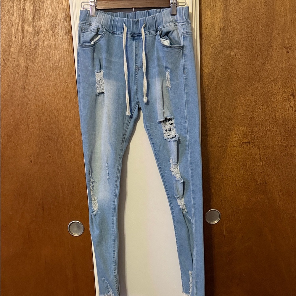 Womens Distressed Blue Jeans